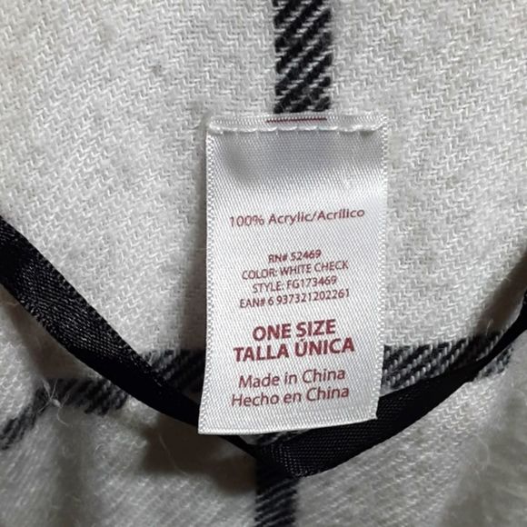 Plaid Cardigan/ overthrow/ shrug for Woman! One size fits most. - Picture 9 of 9